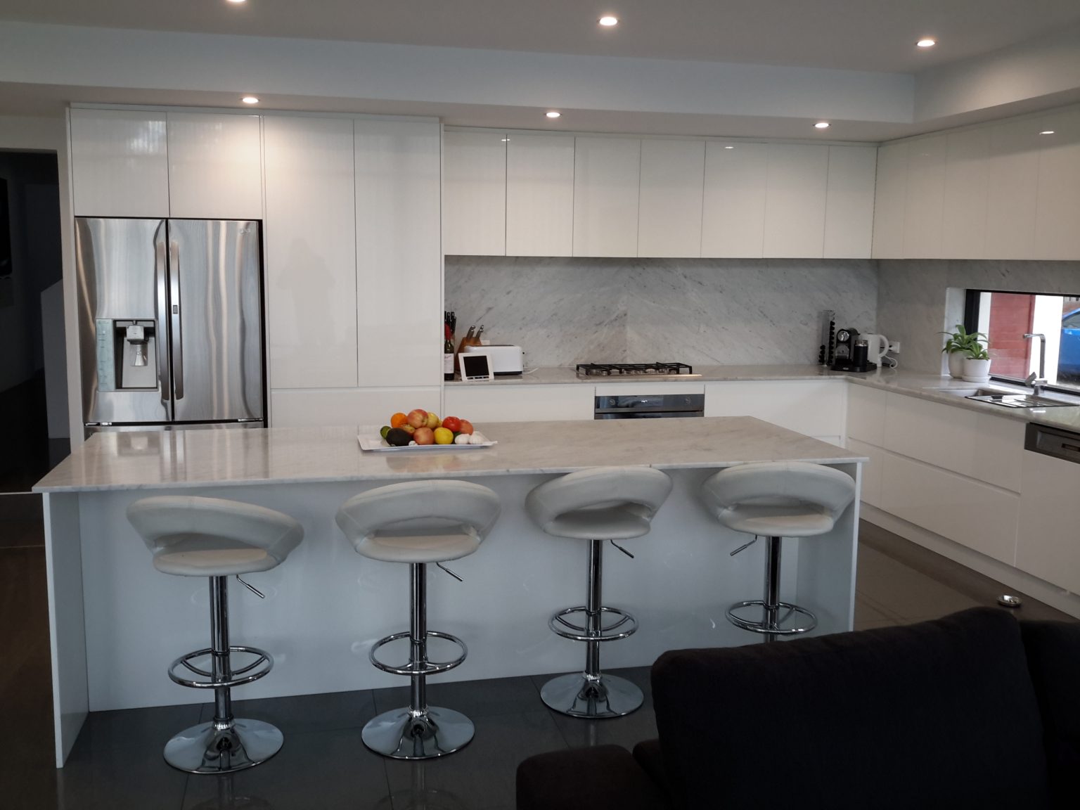 Kitchen Benchtops Sydney | Stone, Glass Laminated & Caesarstone Benchtops